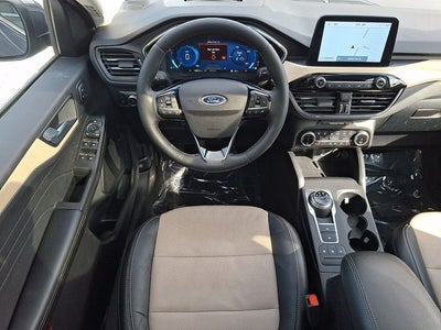 2022 Ford Escape Hybrid Titanium