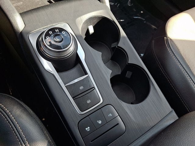 2022 Ford Escape Hybrid Titanium