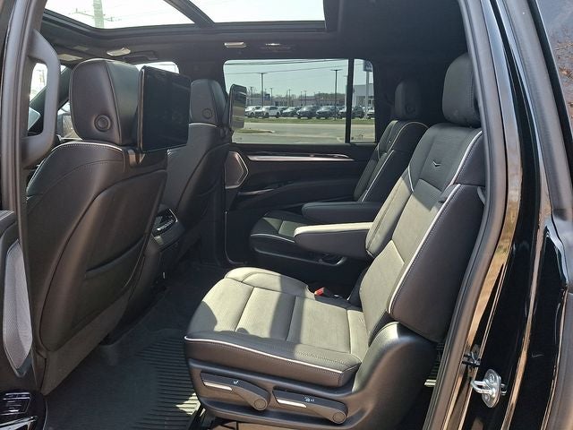 2025 Cadillac Escalade ESV Sport