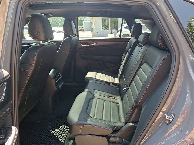 2024 Volkswagen Atlas Cross Sport 2.0T SEL R-Line