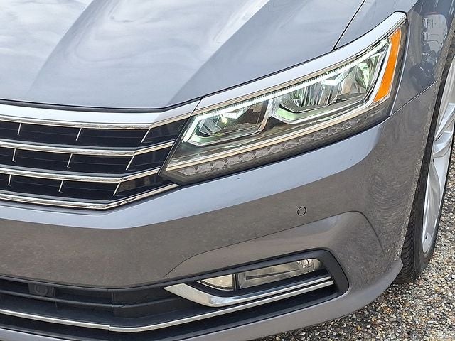 2018 Volkswagen Passat 2.0T SE w/Technology