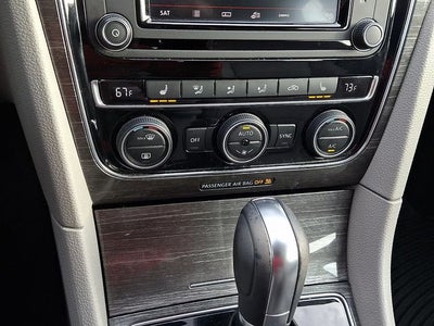 2018 Volkswagen Passat 2.0T SE w/Technology