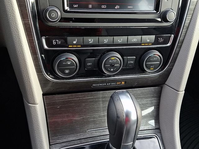 2018 Volkswagen Passat 2.0T SE w/Technology