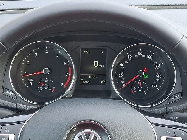 2018 Volkswagen Passat 2.0T SE w/Technology