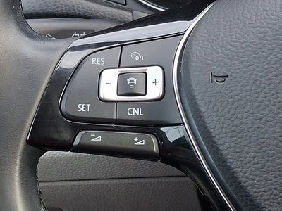 2018 Volkswagen Passat 2.0T SE w/Technology