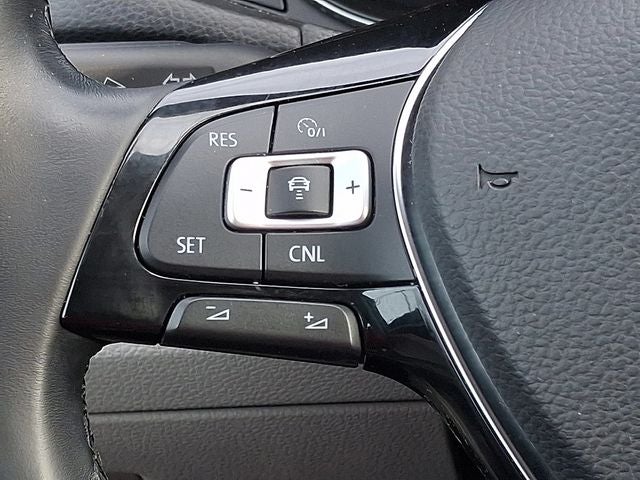 2018 Volkswagen Passat 2.0T SE w/Technology