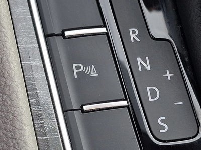 2018 Volkswagen Passat 2.0T SE w/Technology