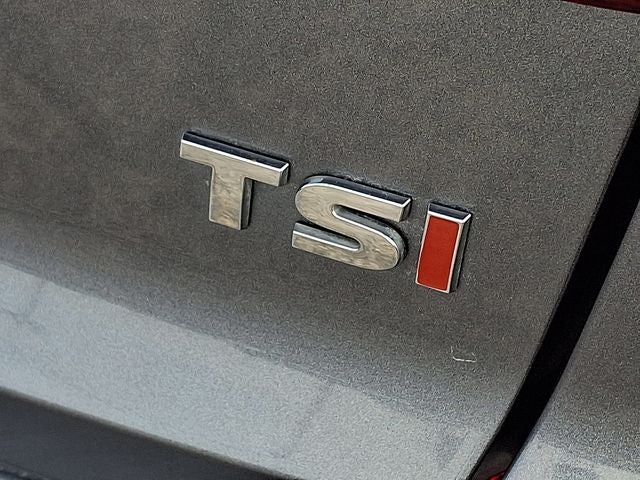 2018 Volkswagen Passat 2.0T SE w/Technology