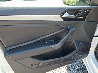 2019 Volkswagen Jetta R-Line