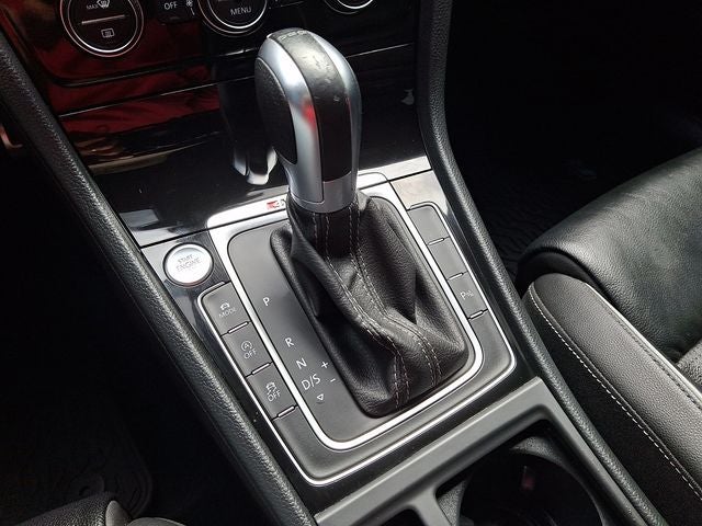 2018 Volkswagen Golf R DCC & Navigation 4Motion